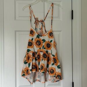 🌻SHEIN Like New Sunflower Flowy Tank Top🌻